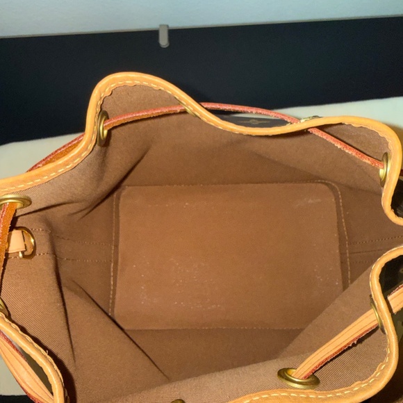 Louis Vuitton- Petit Noé Monogram canvad bucket bag - Picture 7 of 10